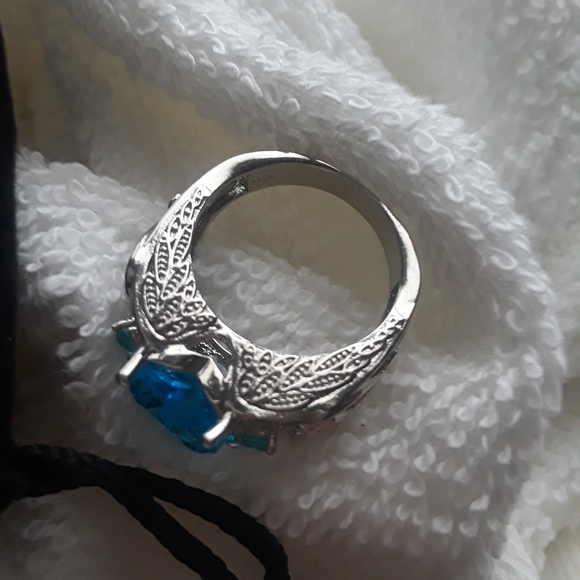 Turquoise blue heart shaped ring. - Picture 3 of 6